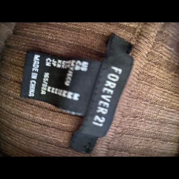 Army Green turtle neck - Picture 2 of 2